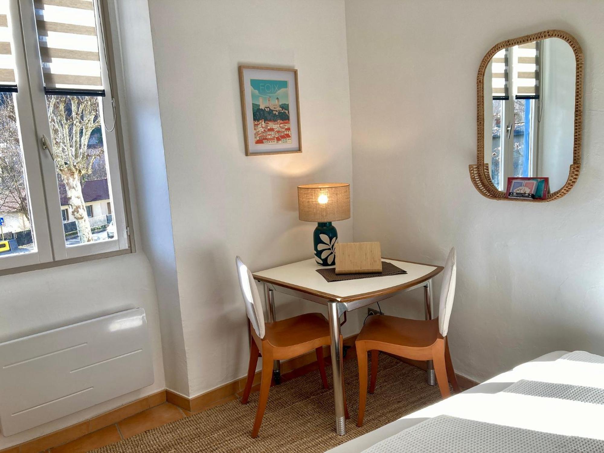 Aux 4 Logis Appart-Hotel - Studio Le Terra - Petit Dejeuner Inclus 1Ere Nuit Foix Ngoại thất bức ảnh